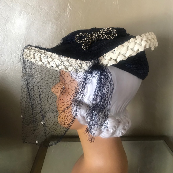 STRIKING 1940s\' NAVY AND WHITE WIDE BRIM HAT WITH NAVY/WHITE DOTTED VEIL main image 8